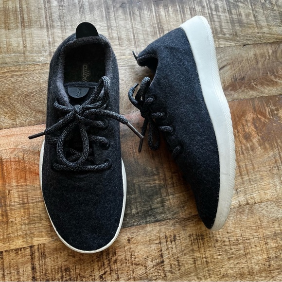 Allbirds Wool Runners Tennis Shoes - Picture 3 of 10